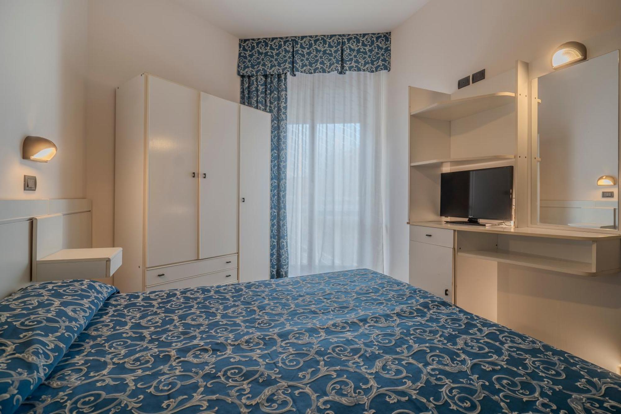 Hotel 2000 Rimini Exterior photo
