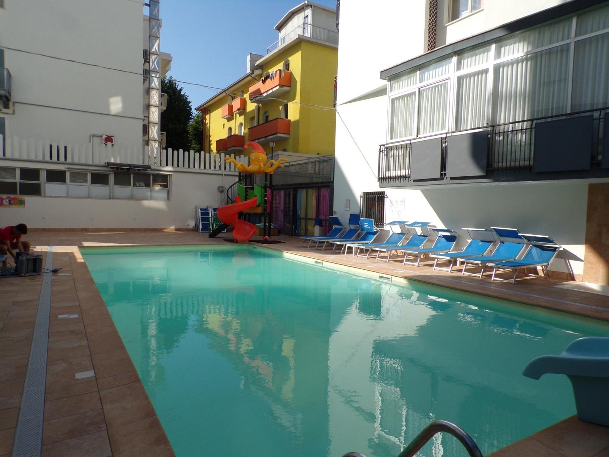 Hotel 2000 Rimini Exterior photo