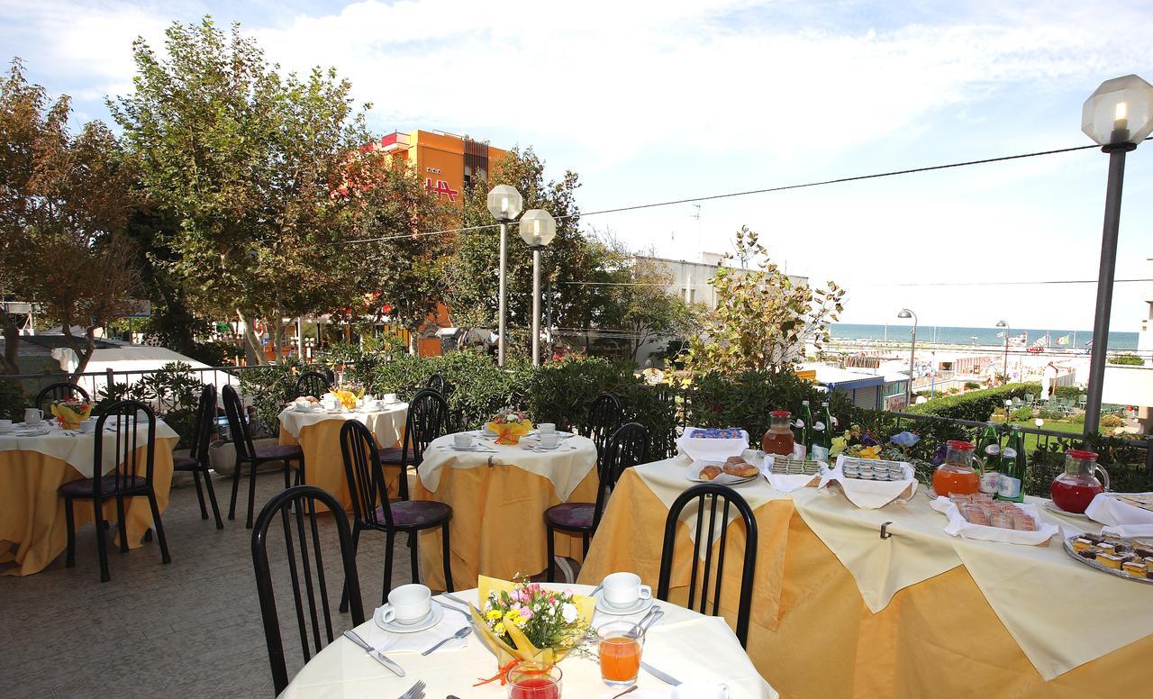 Hotel 2000 Rimini Exterior photo