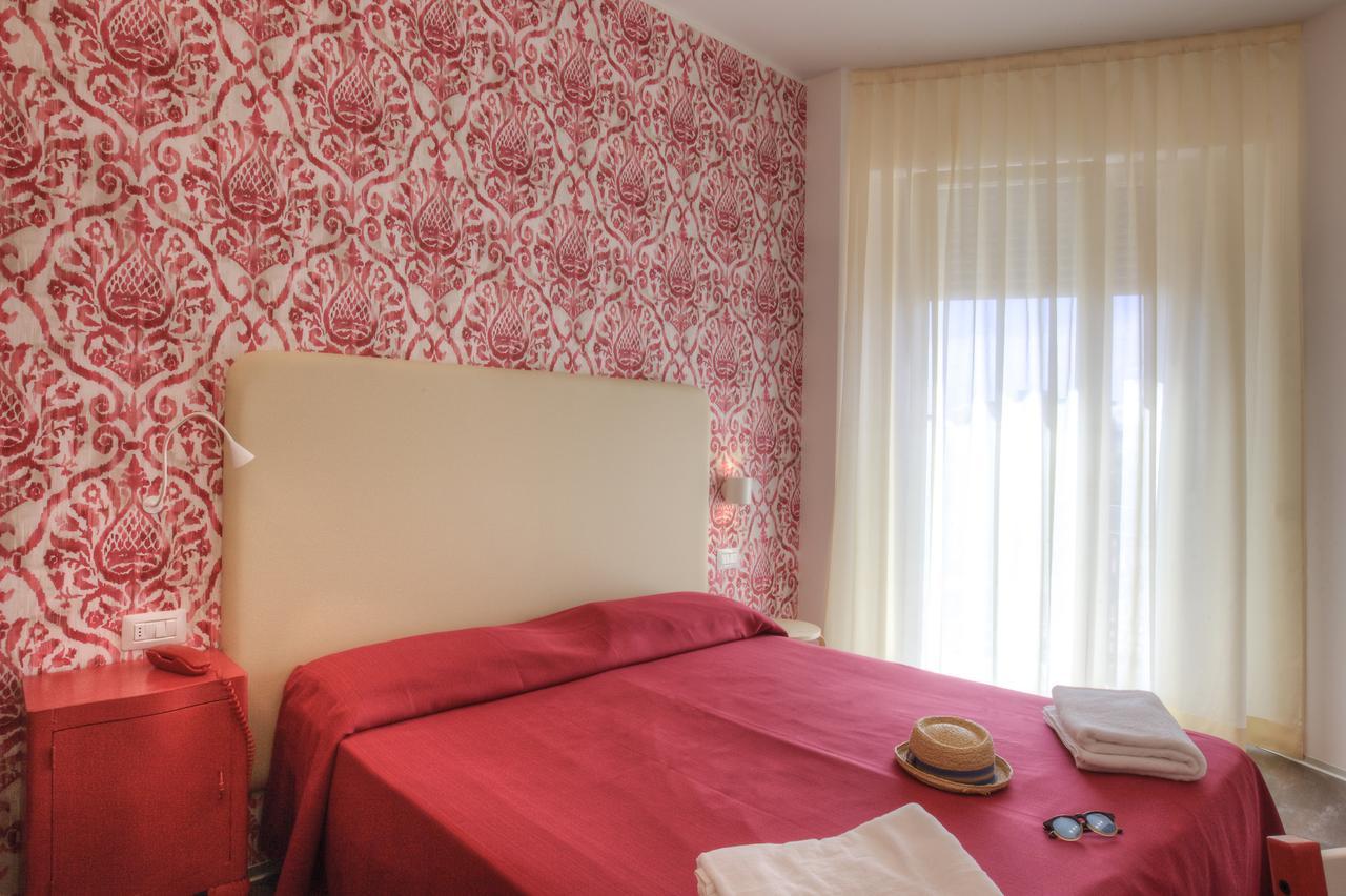 Hotel 2000 Rimini Exterior photo